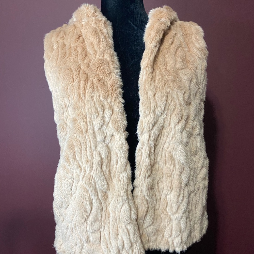 Express Fluffy Vest Size XS/ S